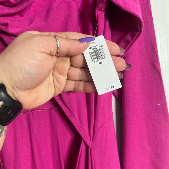 Elegant Fuchsia Dress - Picture 3 of 4